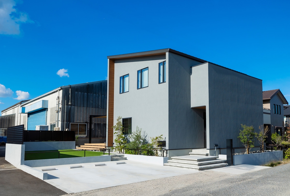 積豊建設株式会社の光と影で魅せる洗練された住まい