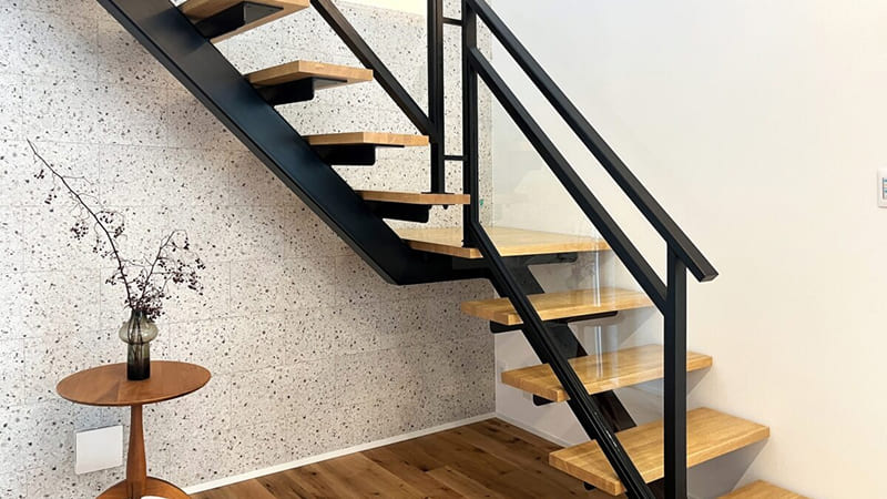 安水建設施工事例サムネイル_和モダン×鉄骨階段がある住まい6