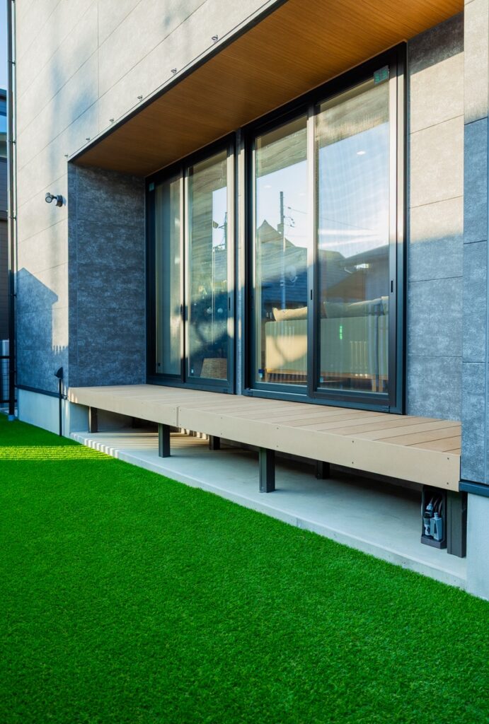 和モダン×グレー×鉄骨階段がある家