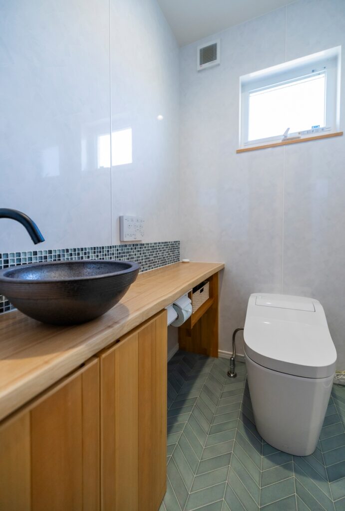 通り土間と高天井のある住まい