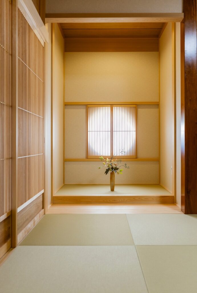 通り土間と高天井のある住まい