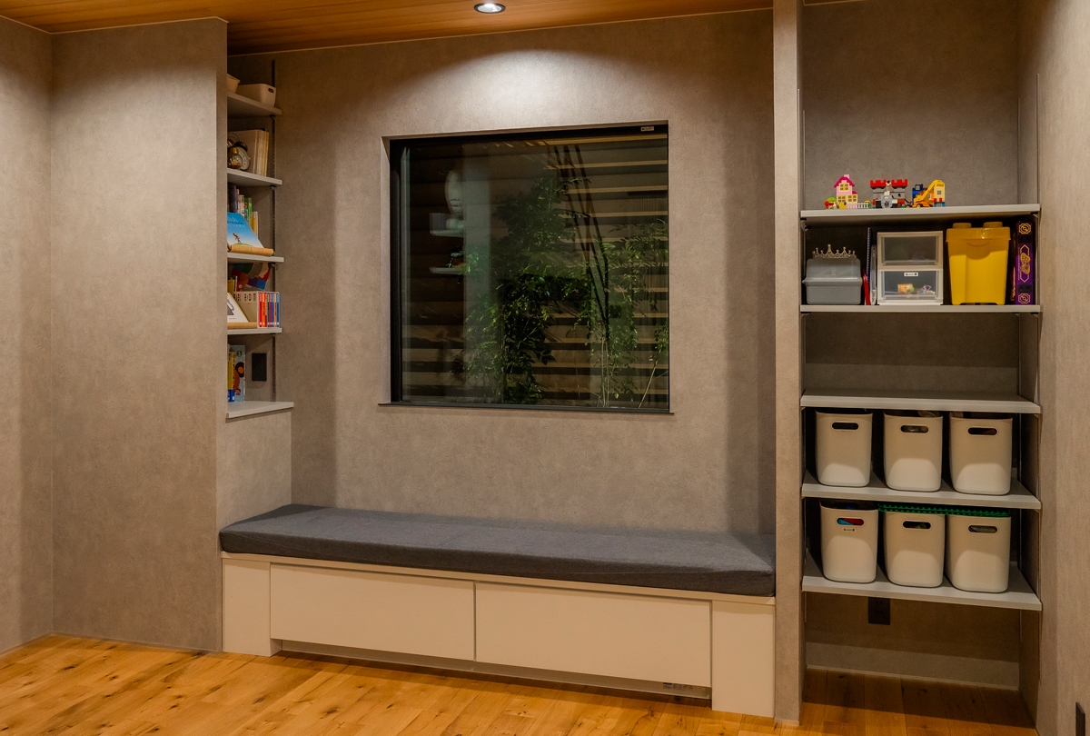 光と影で魅せる洗練された住まい