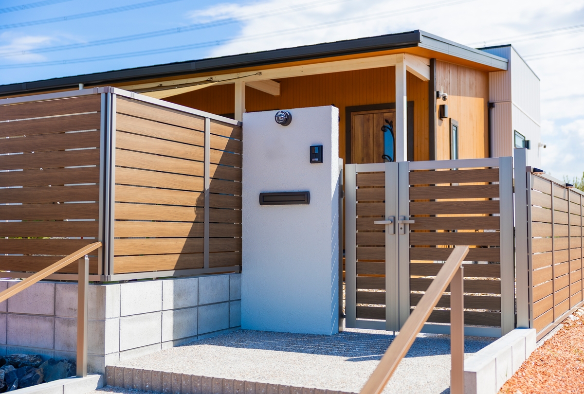 暮らしと趣味を大切にした、素材感のある家